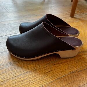 Brown Leather Clogs with Wooden Sole